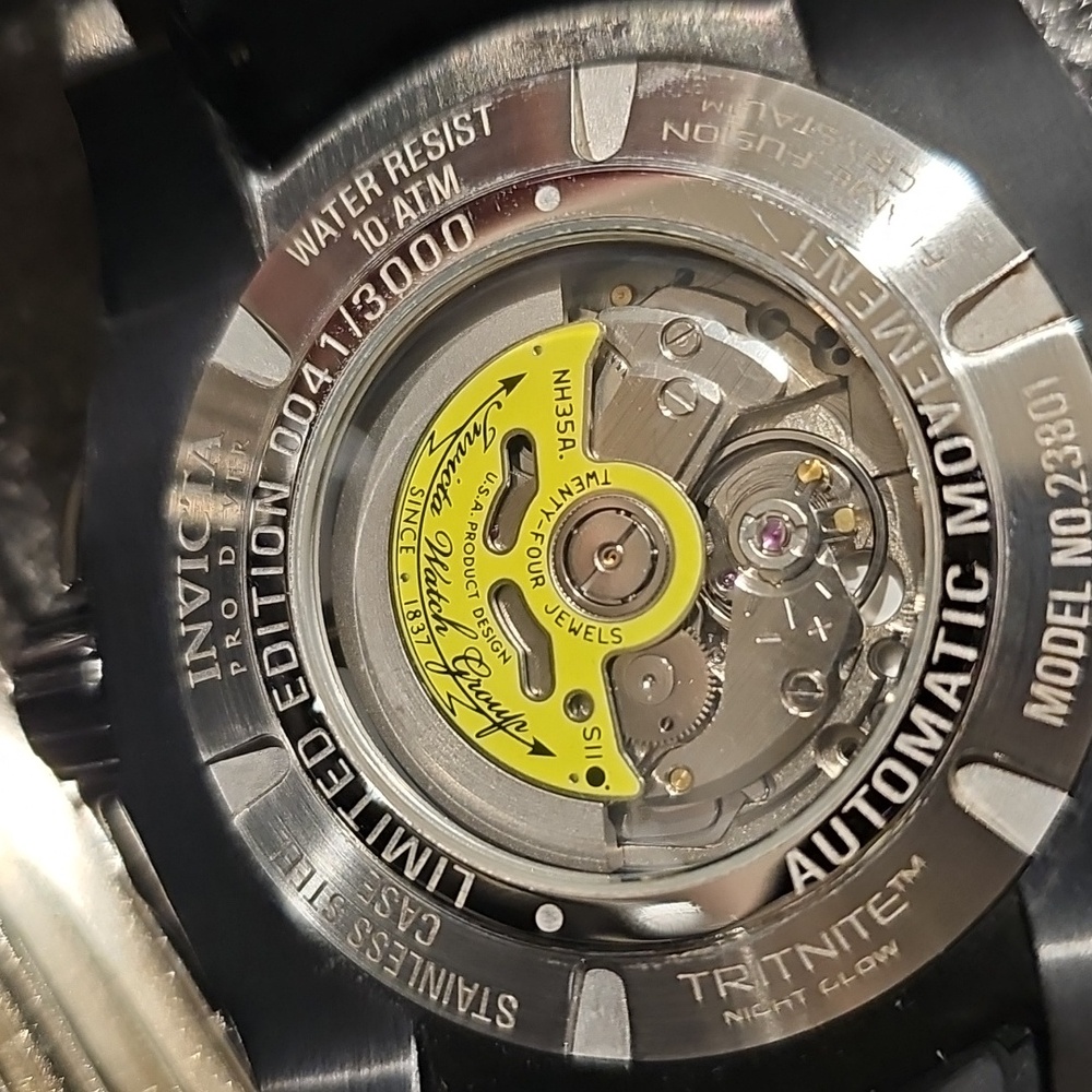 Invicta Black and Silver Dive Watch - Picture 5 of 6
